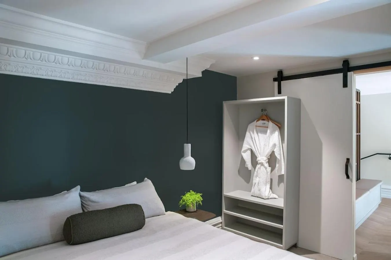 Stunning Heritage Cbd Apartment Christchurch